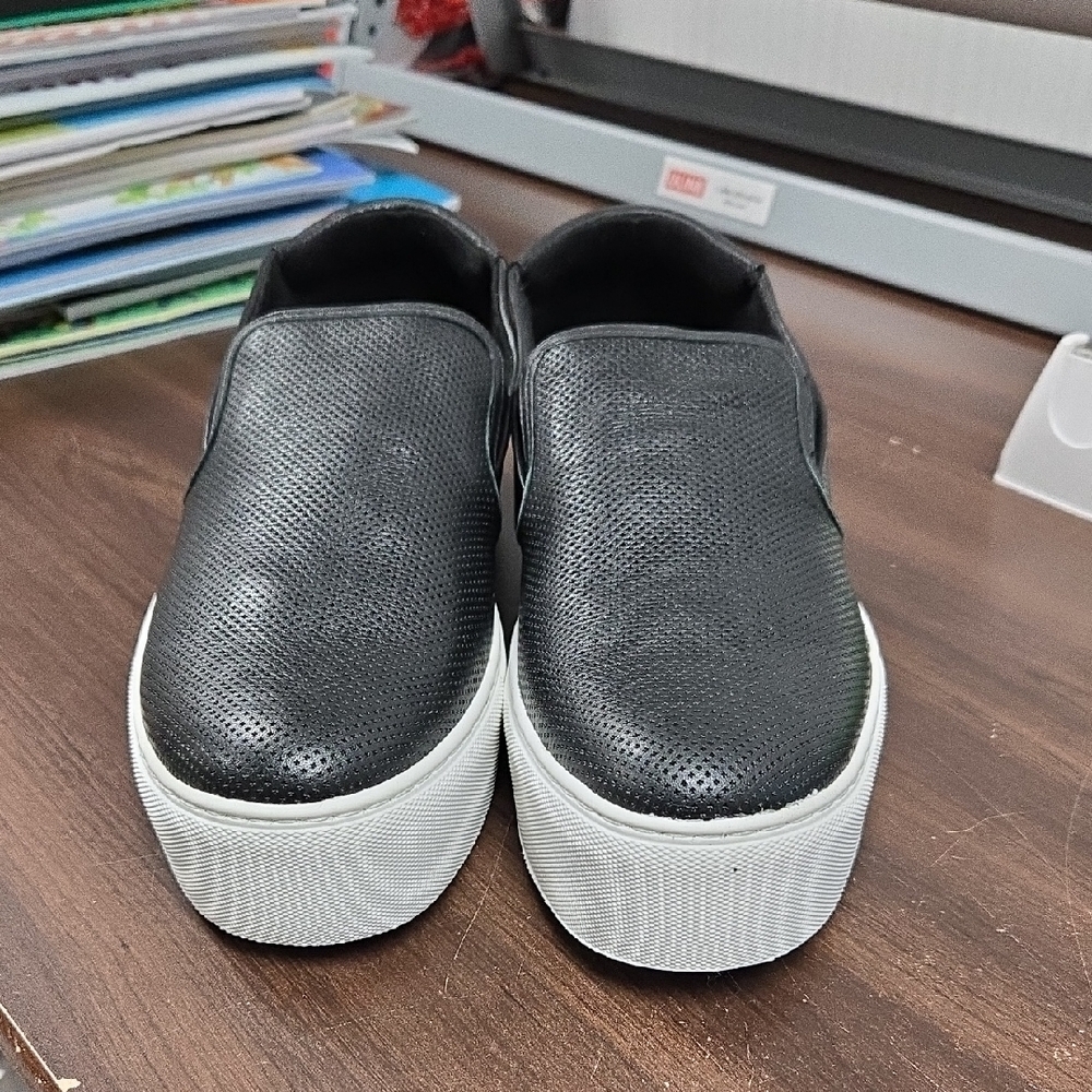 Kenneth Cole Size 8.5 Black/White Joanie Platform Loafers